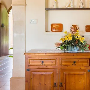 villa-lagoon.allmallorcahotels.com/