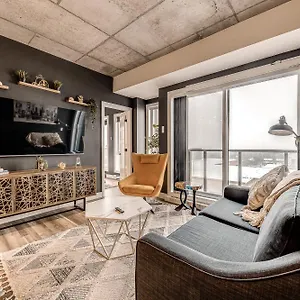 Le Dark Luxury View And Rooftop Pool Hébergement de vacances